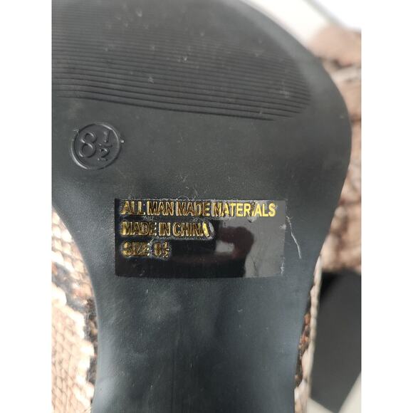 Wild Diva Pointy Toe Chunky Heels Ankle Boots Snake skin Size 8.5 Pre-owned - Picture 7 of 8